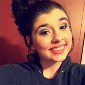 Meet your Posher, Lilly