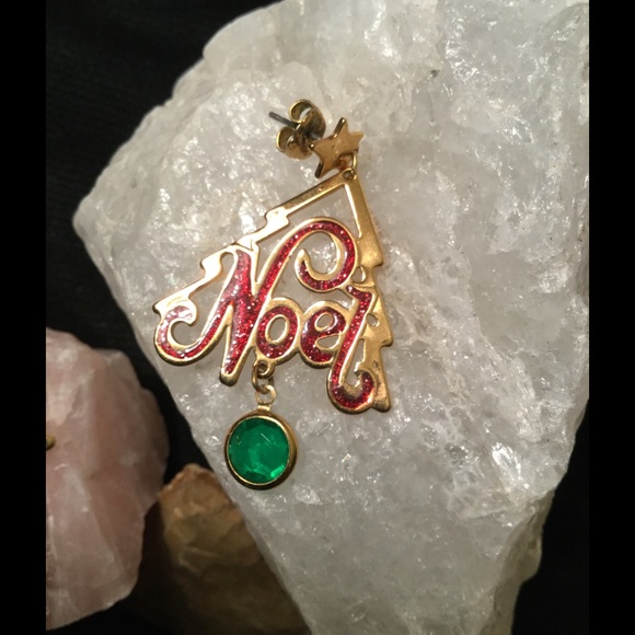 Vintage Noel Earrings - Picture 3 of 4
