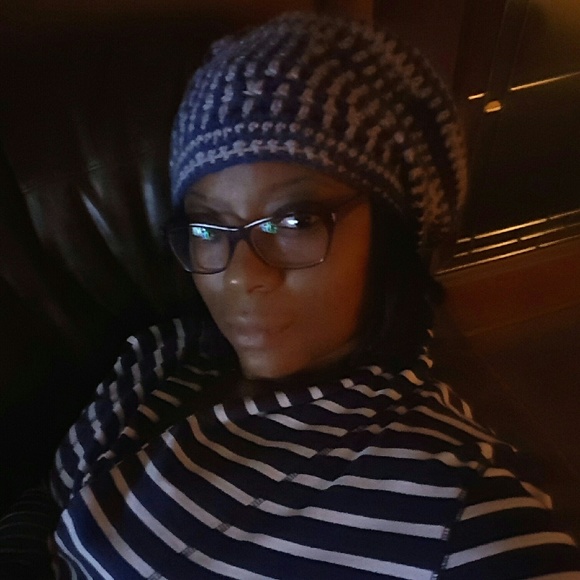 Meet your Posher, Shannon - Picture 1 of 1