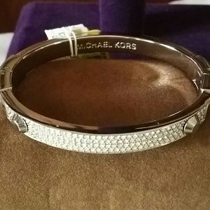Micheal Kors Braclet
