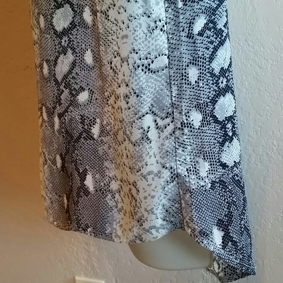 Gorgeous Snake python animal print top blouse 🐍 - Picture 4 of 4