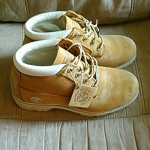 Timberland Suede Waterproof Boots Size 8 Womens