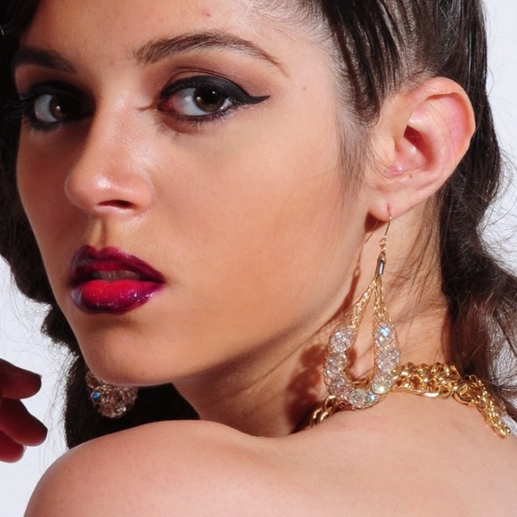 BEAUTIFUL GOLDEN WRAPPED CRYSTAL EARRINGS