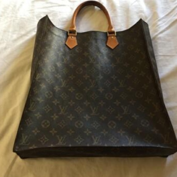 Louis Vuitton Sac Plat