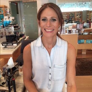 Meet your Posher, Julie