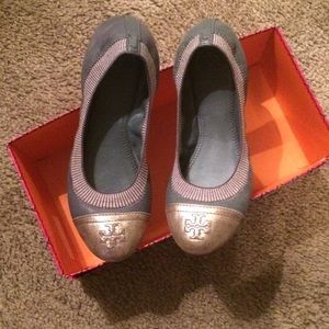 Tory burch flats...only worn once!
