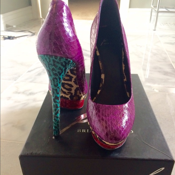 B Brian Atwood Fontanne Pump
