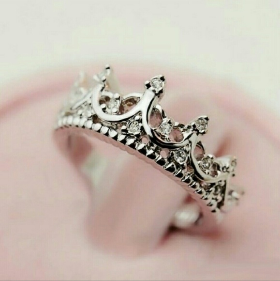 Princess crown ring