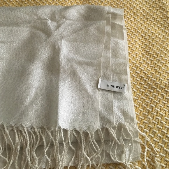 Nine West scarf