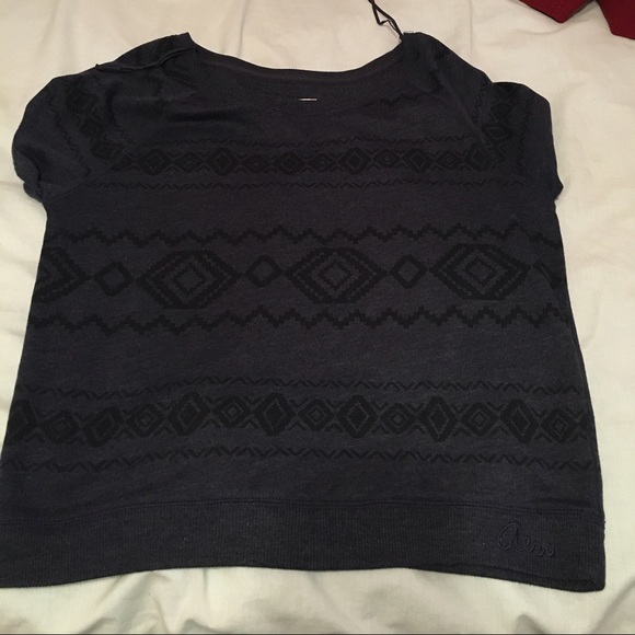 Aeropostale sweatshirt tee with Aztec print - Picture 1 of 2