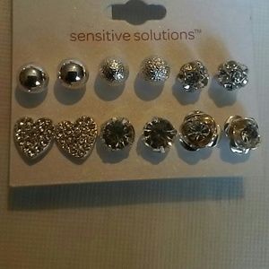 Brand new 6pk earings