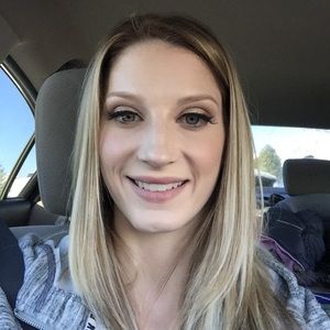 Meet your Posher, Hillary