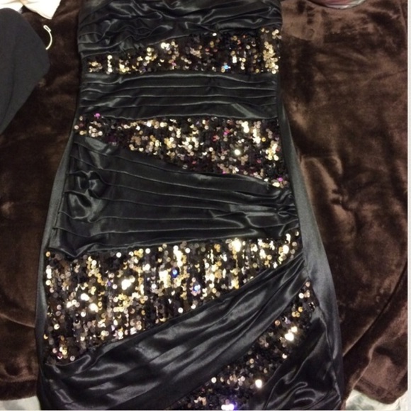 NEW DRESS! Suuuuuper cute 😍 - Picture 4 of 4