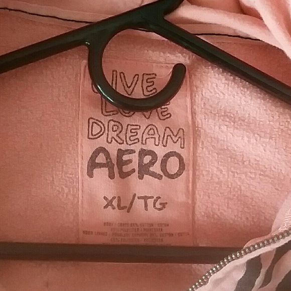 "Love 87" zip-up - Picture 2 of 2