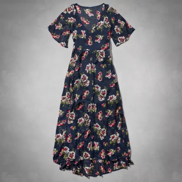 BUNDLE: AF Floral maxi dress+ AE crochet maxi