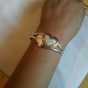 Very cute silver/gold tone heart bracelet