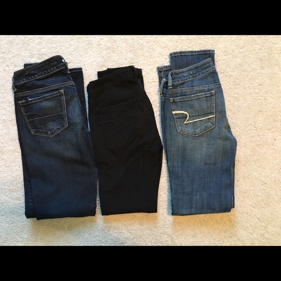 3 pair American Eagle size 4 jeans