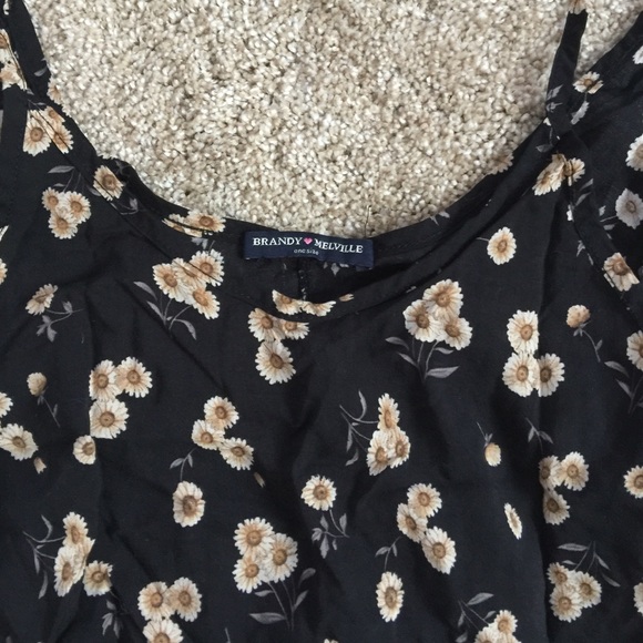 Brandy Melville top - Picture 2 of 3