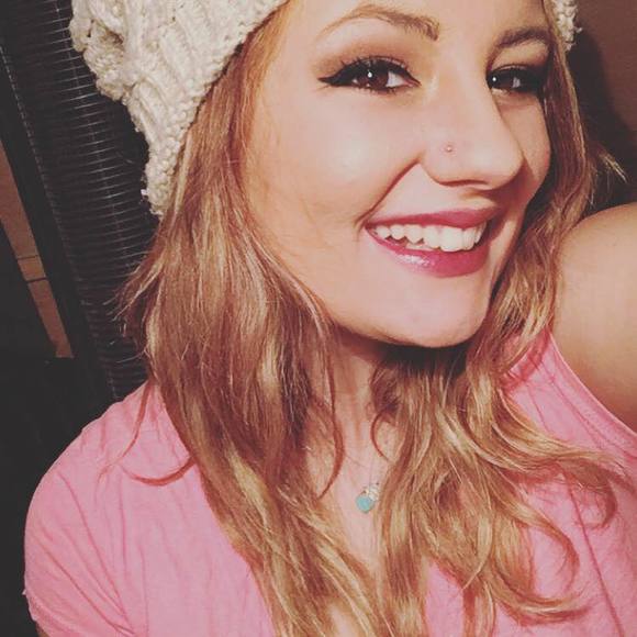 Meet your Posher, Tay - Picture 1 of 1