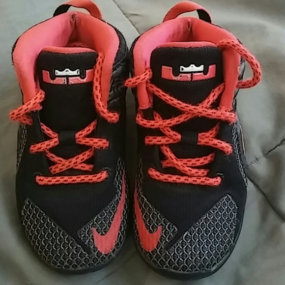 Nike Lebron 12 - little boys