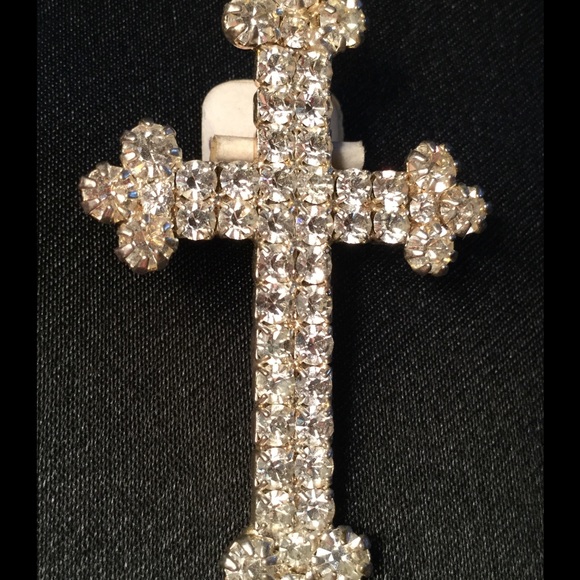 Rhinestone Gold-tone Brooch NEW