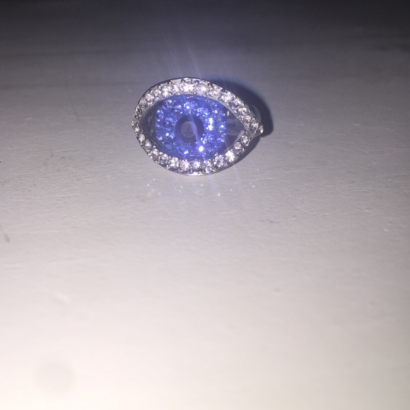 Eye ring, size 7. New without tags