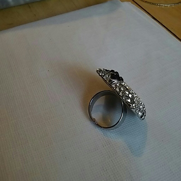 Hello Kitty statement ring - Picture 2 of 3