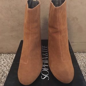 Camel Toned booties