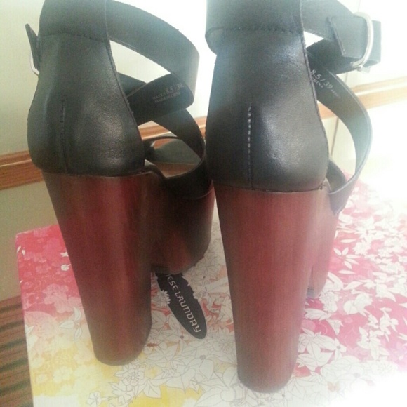 🔴SOLD🔴 Chinese Laundry Platform w/Wedge Heel - Picture 3 of 3