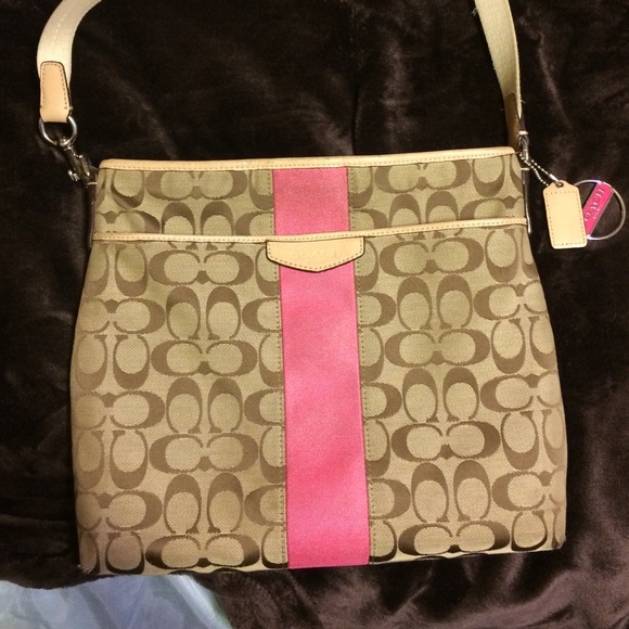 SUPER CUTE coach purse!!!