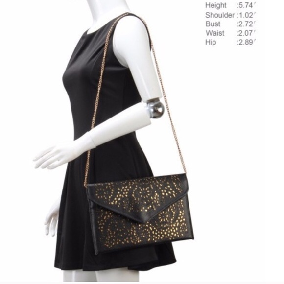 Black Large Cutout Clutch Bag - Picture 2 of 4