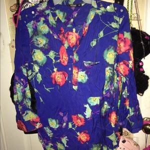 Floral Blouse with Front Boob Pocket