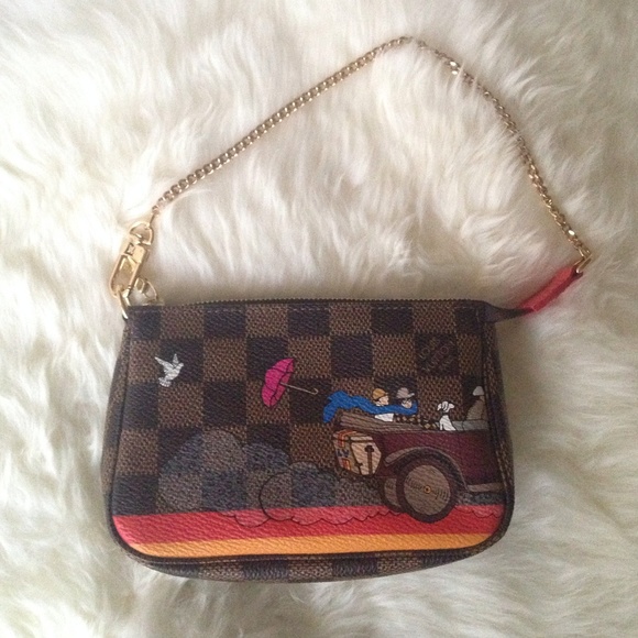 lv mini pochette price