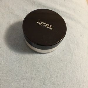 MAC Prep + Prime Translucent Powder