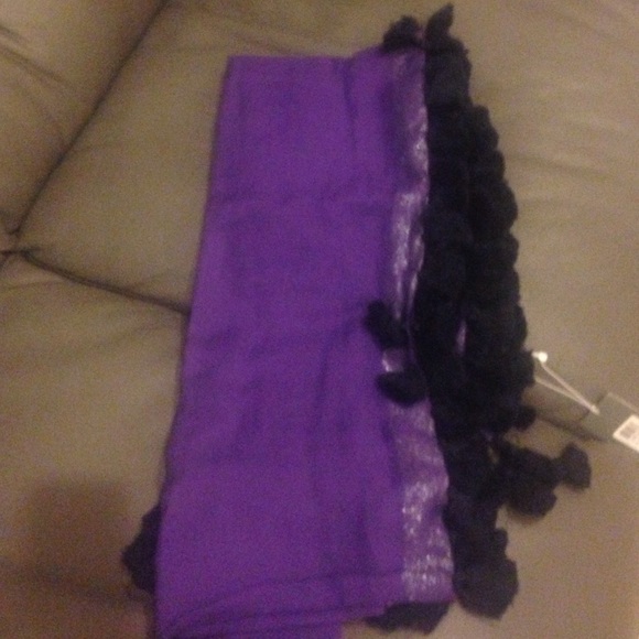 Eileen Fisher scarf.Amazing deal!!! Brand new!!!