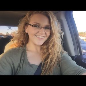 Meet your Posher, Kaitlyn