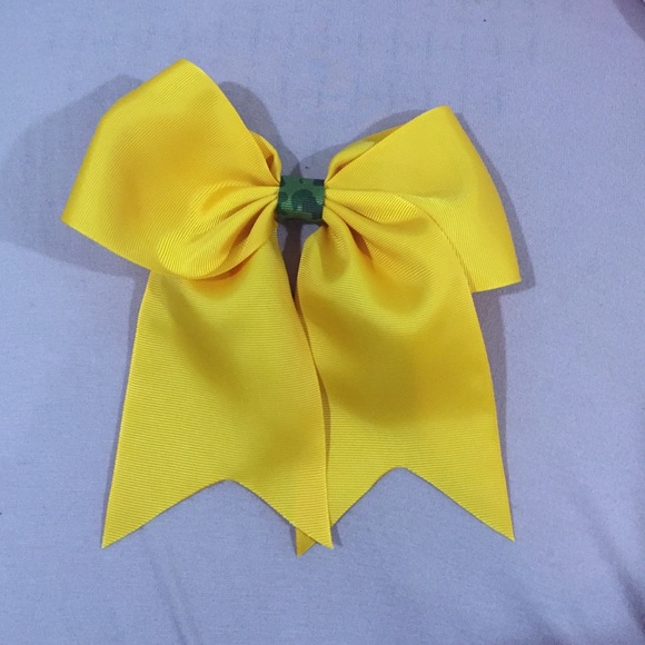 A bow (cheer)