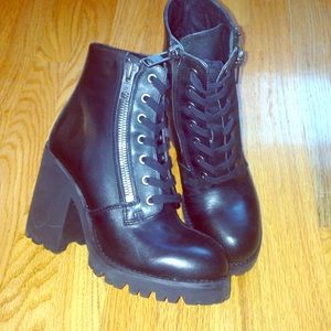 Ash Footwear: Black leather lace up ankle boots