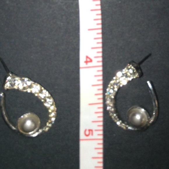 Earring bundle - Picture 2 of 3