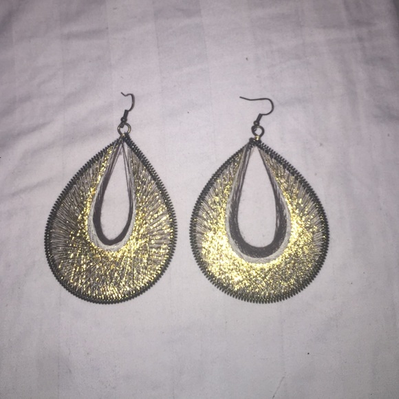 Dangle earrings