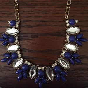 Statement necklace