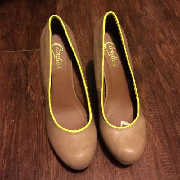 Beige with yellow line platform heels