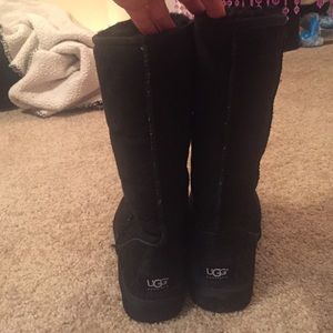 Black uggs!