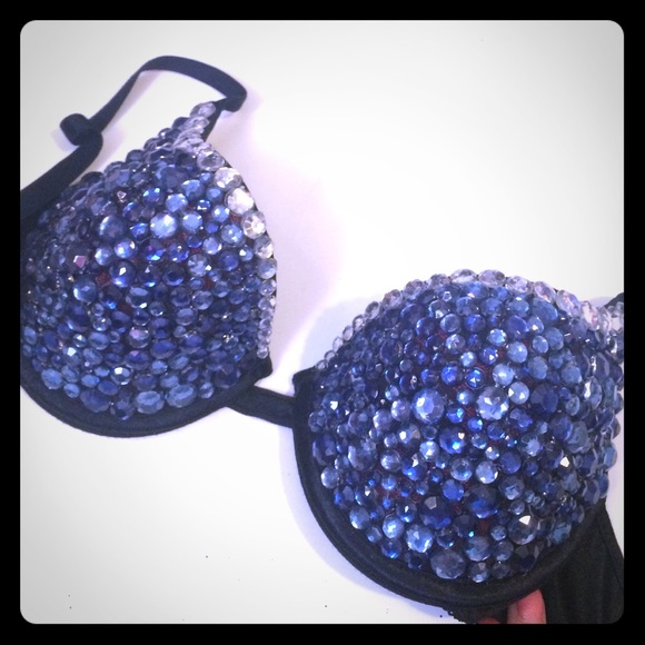 RAVE BRA!✨💙🌸💗