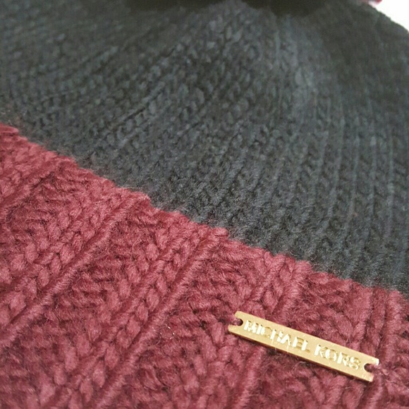SOLD SOLD SOLD NEW Michael Kors Beanie - Picture 2 of 2