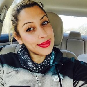 Meet your Posher, Viviana