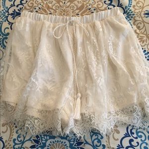 Lace white shorts