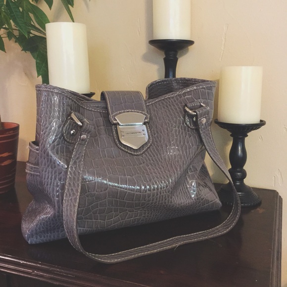 • Liz Claiborne Purse •