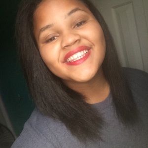 Meet your Posher, Jade