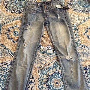 High wasted size 2 never been worn refuge jeans